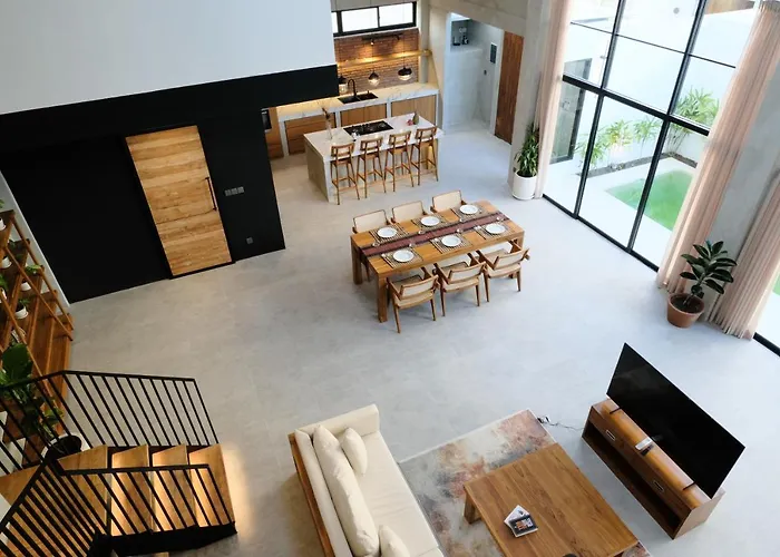 Manresa - 3br Private In Berawa, Bali *