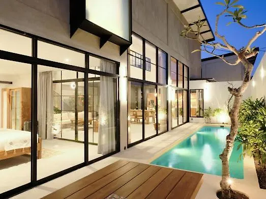Manresa - 3br Private In Berawa, Bali