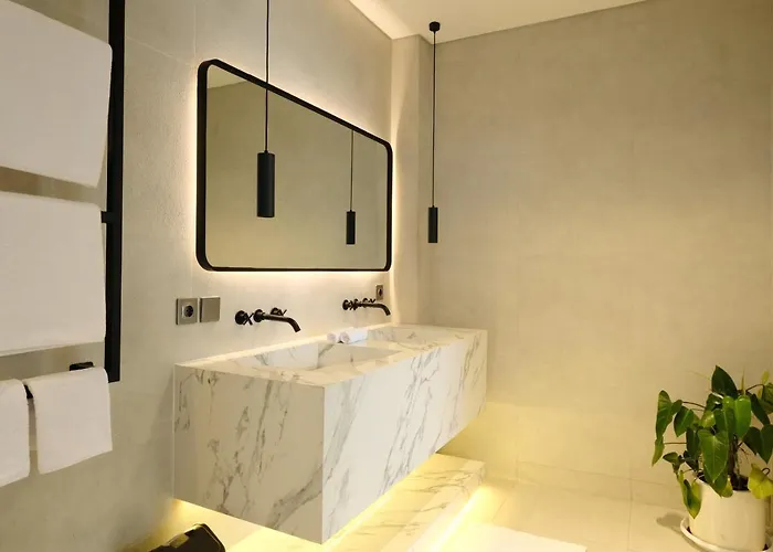 Manresa - 3br Private In Berawa, Bali